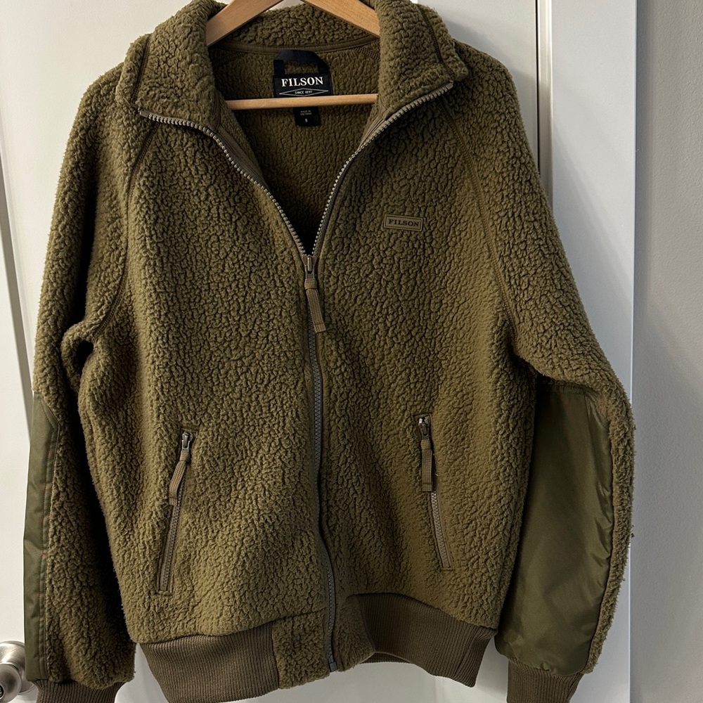 Filson Men's Sherpa Fleece Jacket in Olive